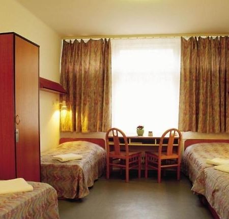 Hotel Griff Junior Будапеща Екстериор снимка